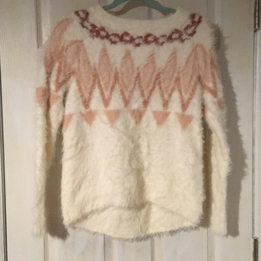 NWOT LC Fuzzy Sweater